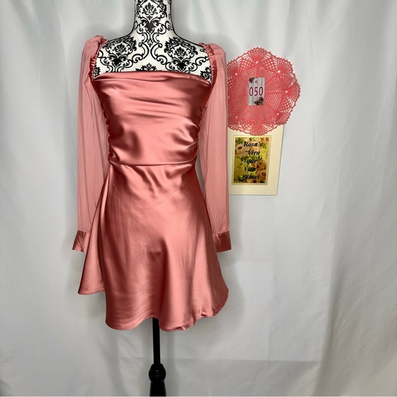 NWT WeWoreWhat Puff Sleeve Crinkle Chiffon Cowl Dress Rosewood Size 2 - Picture 5 of 16